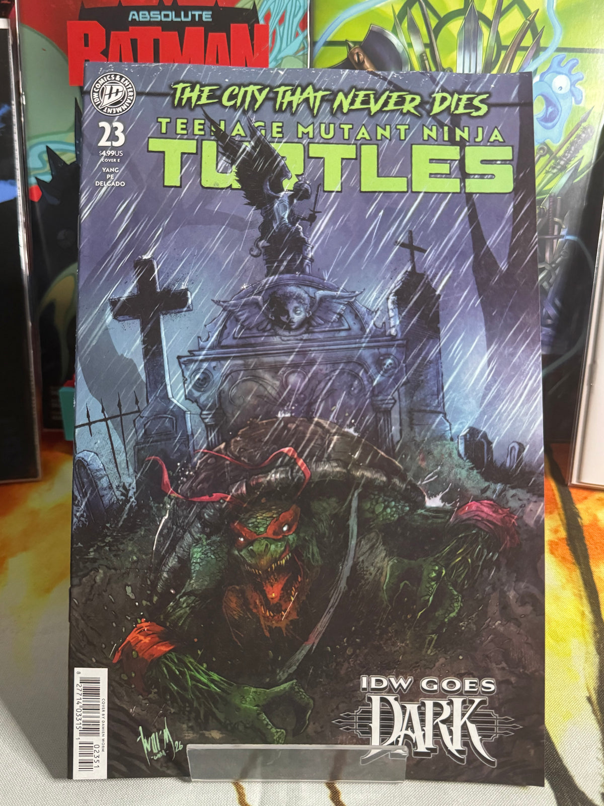 Teenage Mutant Ninja Turtles #23 CVR E (Damien Worm IDW Goes Dark Variant)